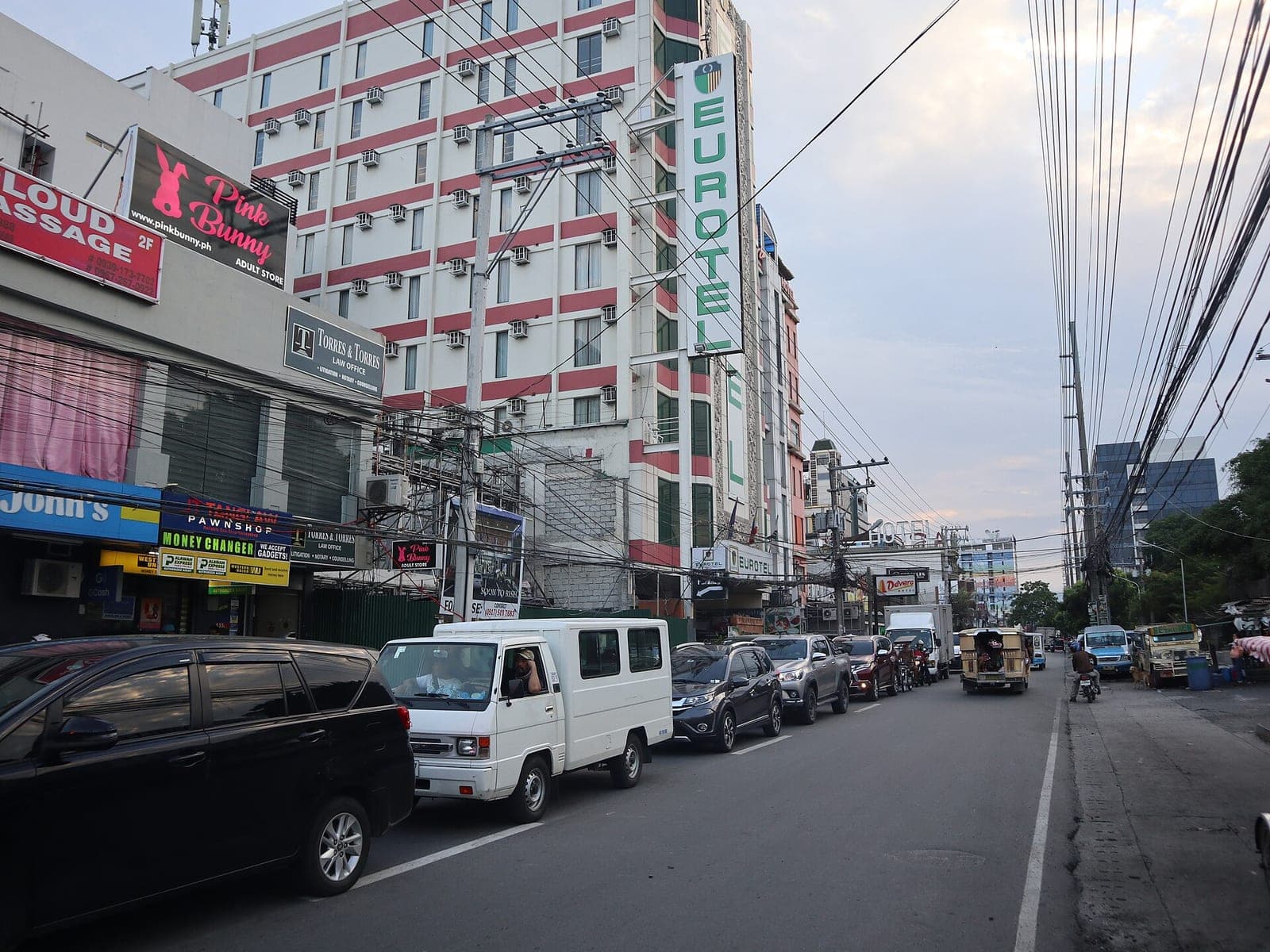 Hotel buildings along Fields Avenue, Malabañas, Angeles City