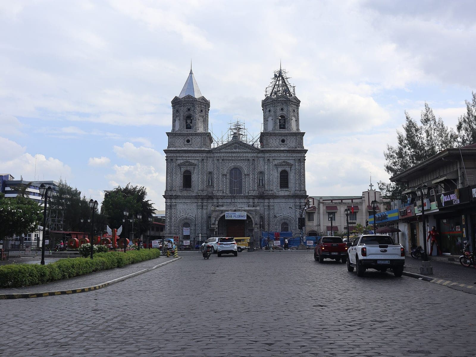 Holy Rosary Parish Church, downtown Angeles City