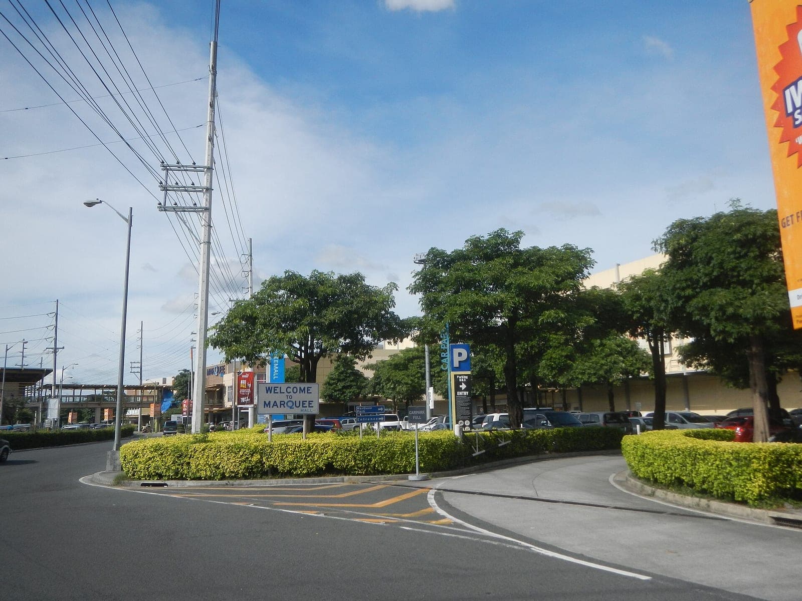 Exterior of Marquee Mall, Angeles City