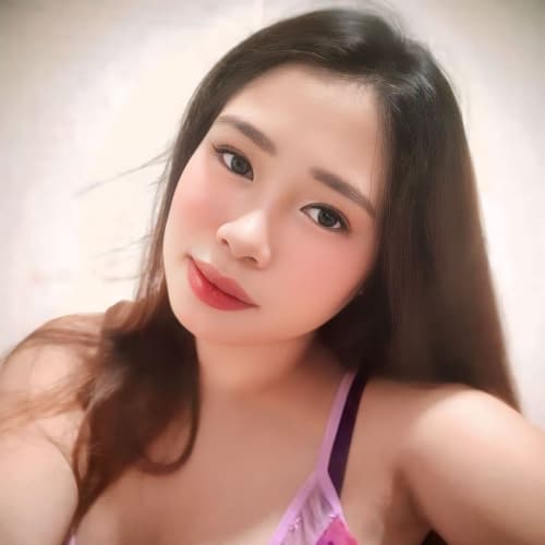 ela, 21, from the Philippines