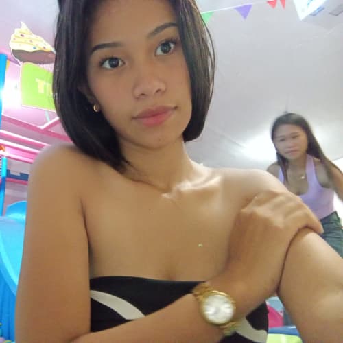RiZeLyn, 20, from the Philippines