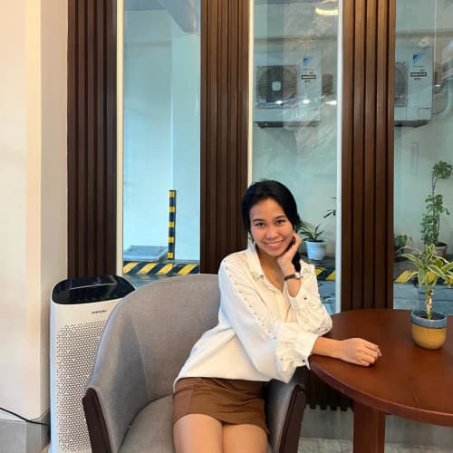 Lady, 30, from the Philippines