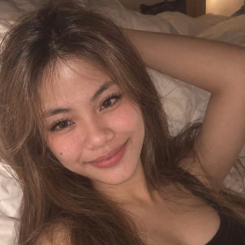 Jaja, 23, from the Philippines