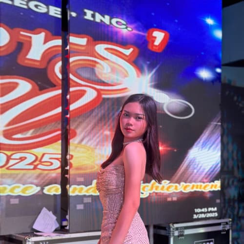 Sabrina, 24, from the Philippines