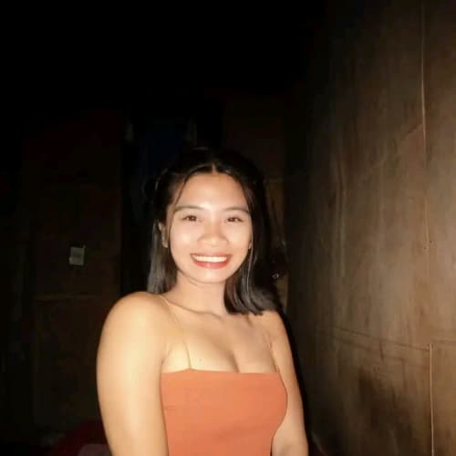 Jhiana, 21, from the Philippines