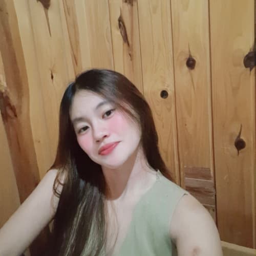 Hannah, 20, from the Philippines